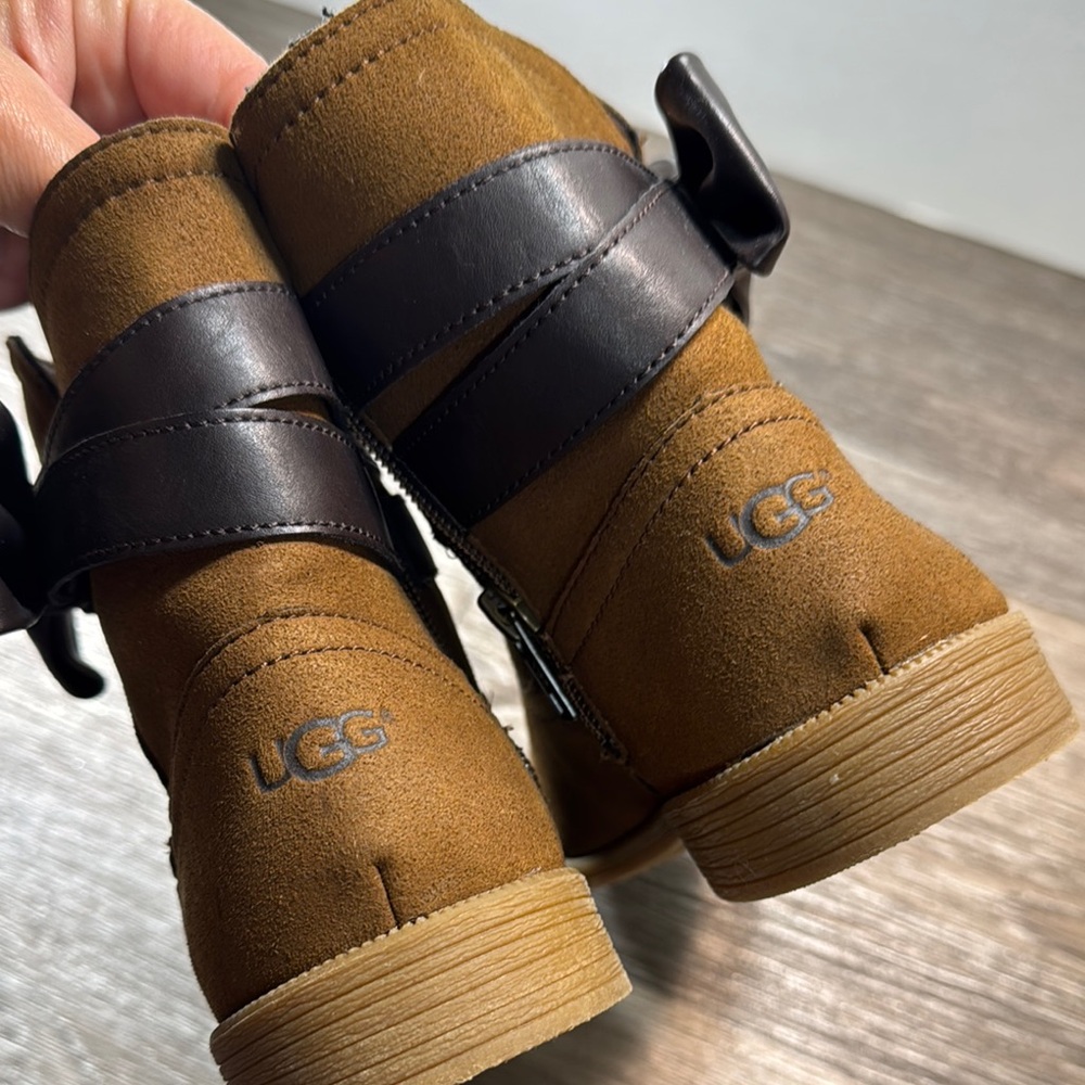 Ugg Brown Ankle Boots with Bow Detail size 36 - Picture 6 of 9